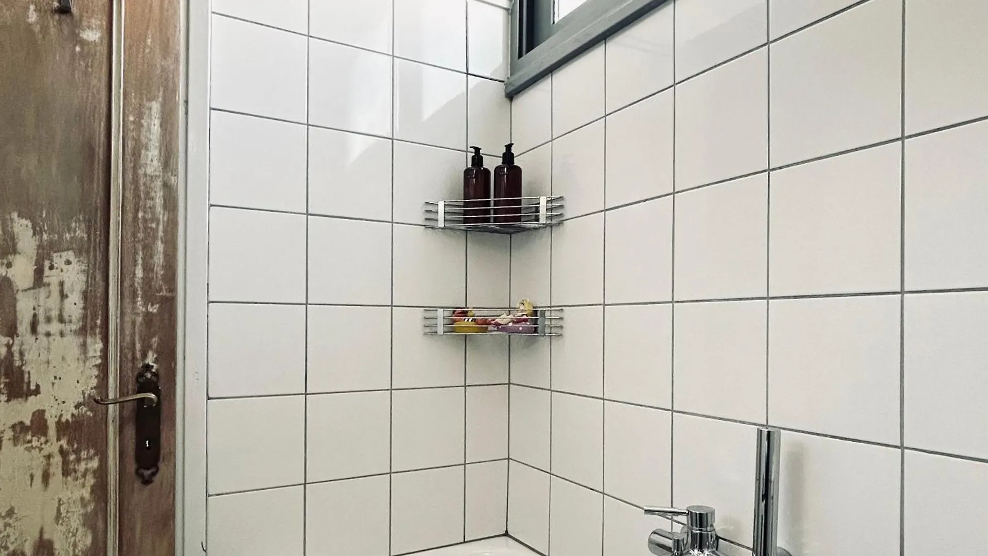 Elegant Downtown Studio By White Tower Soluň Apartmán